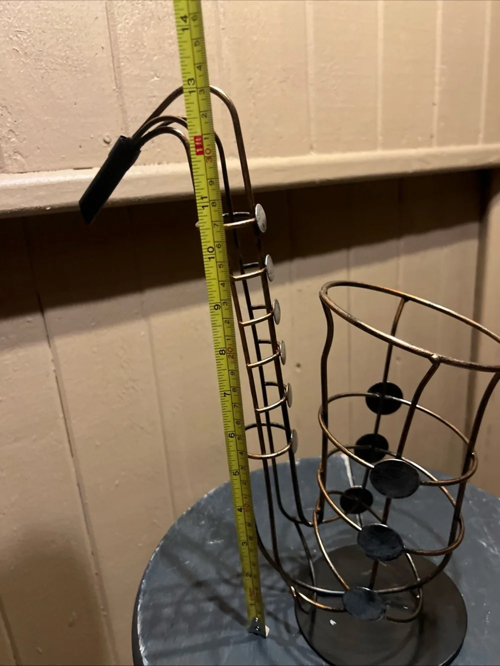 Saxophone Wine Bottle Holder, Metal Iron Wine Rack Stand, Home Bar Decor with